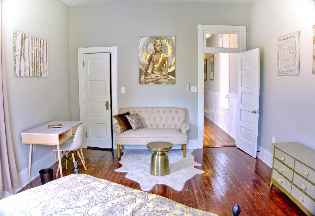 2 Bedroom Newly Renovated Townhome In Historic Savannah Exterior foto