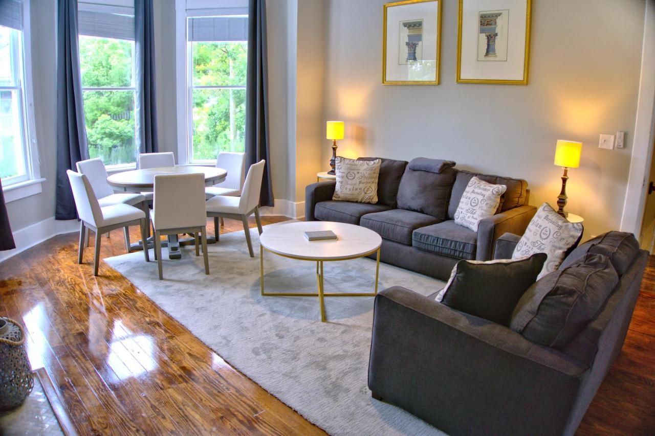 2 Bedroom Newly Renovated Townhome In Historic Savannah Exterior foto
