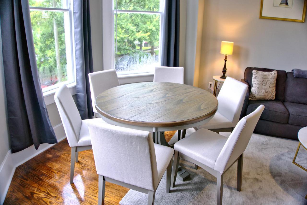 2 Bedroom Newly Renovated Townhome In Historic Savannah Exterior foto